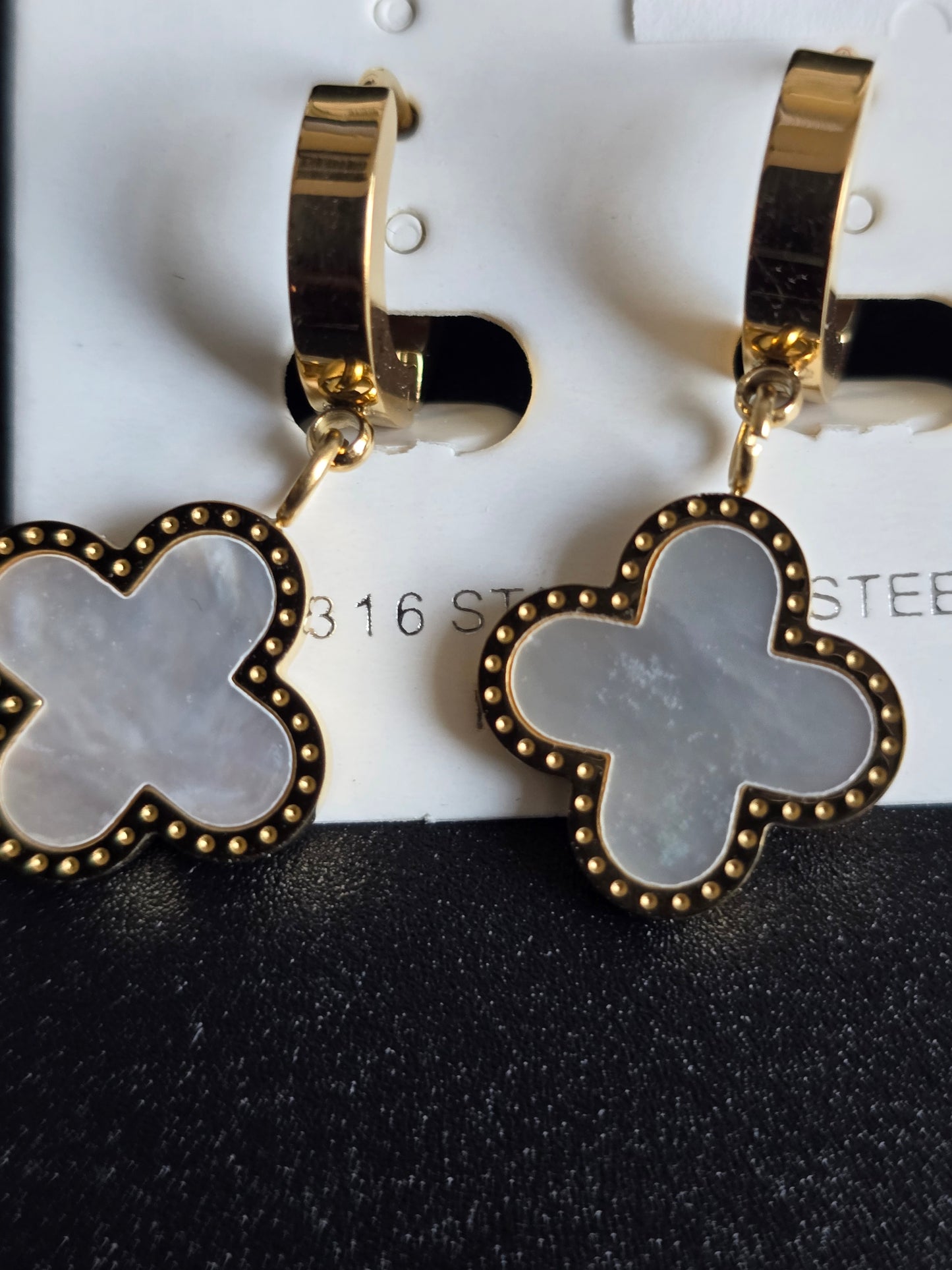 EARRING**Gold Clover**
