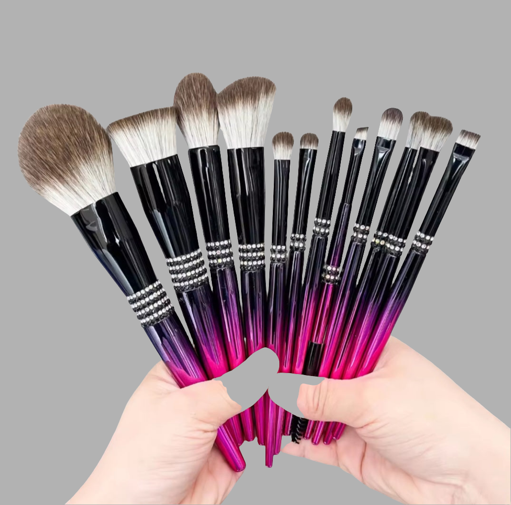 Brush Set & Makeup Pouch**Enchanted Glamor**