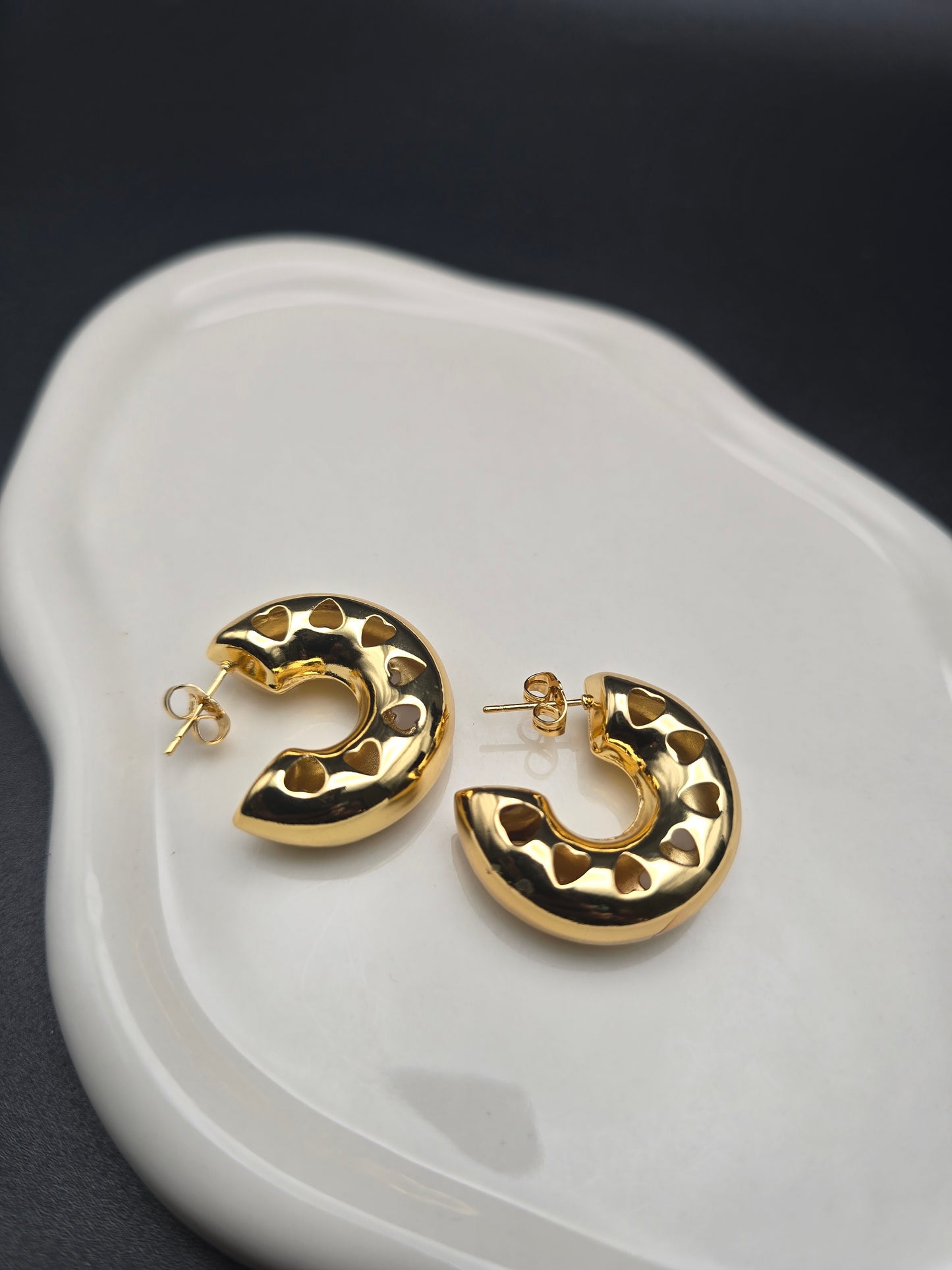 EARING**Cherry**