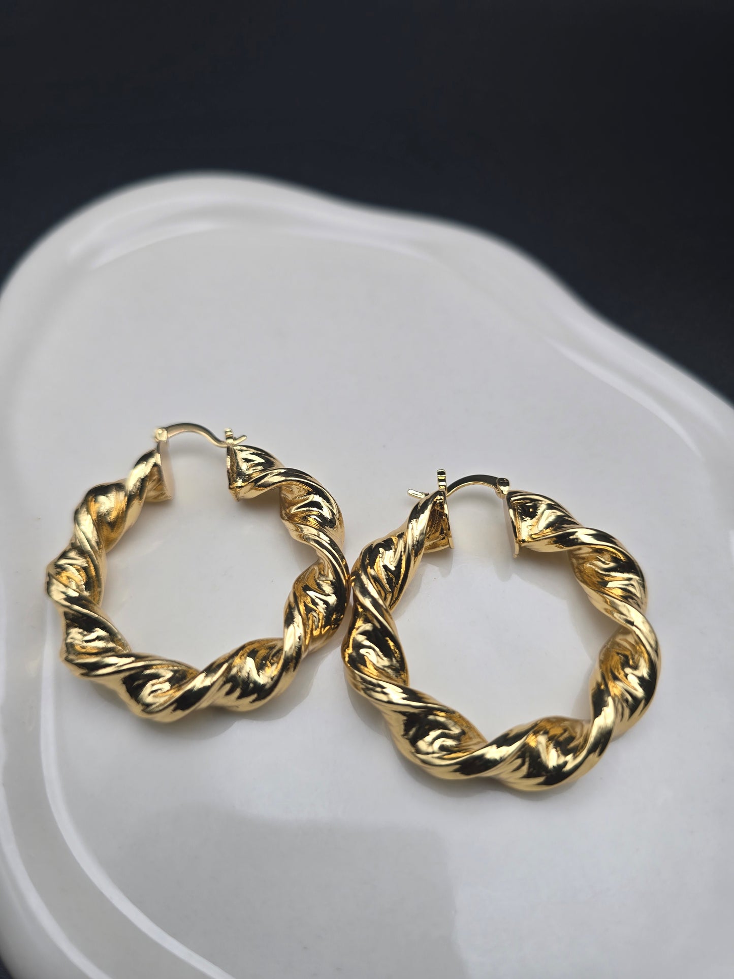 Earing**Sally**