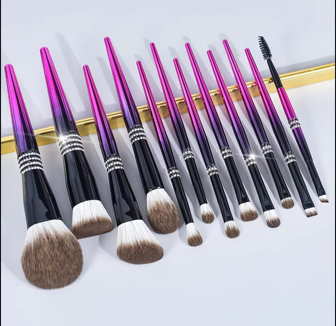 Brush Set & Makeup Pouch**Enchanted Glamor**
