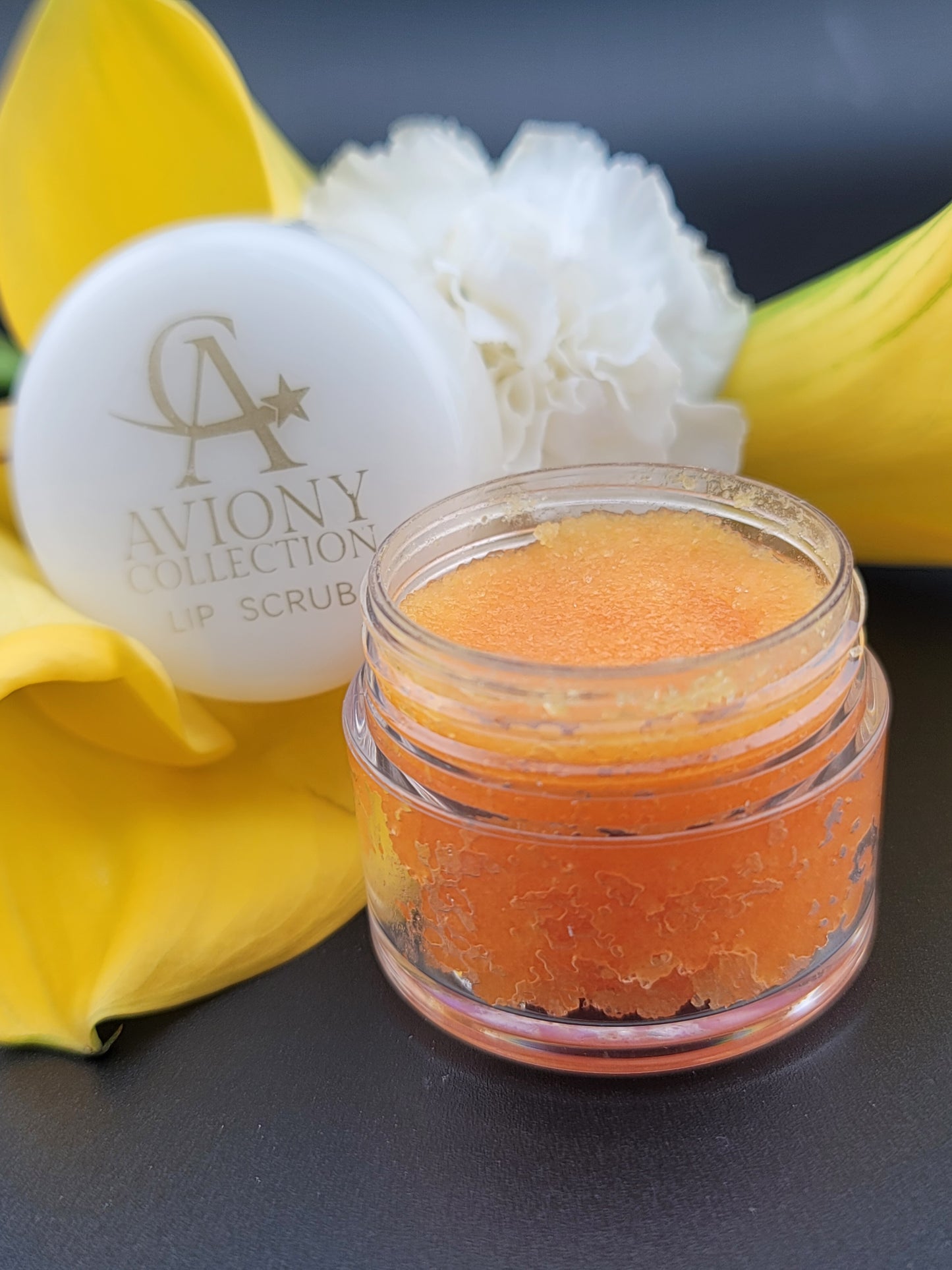 Lip Scrub **Yellow Mellow Lips + FREE Lip Scrub Brush