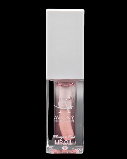 LACY** Lip Plumping Lip Oil**